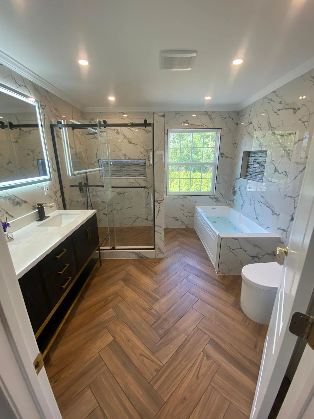 Kitchen & Bathroom Tile